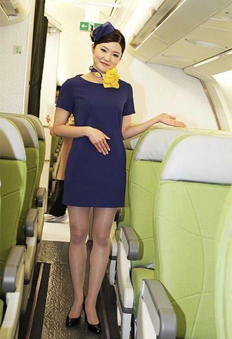 Бортпроводник Cathay Pacific