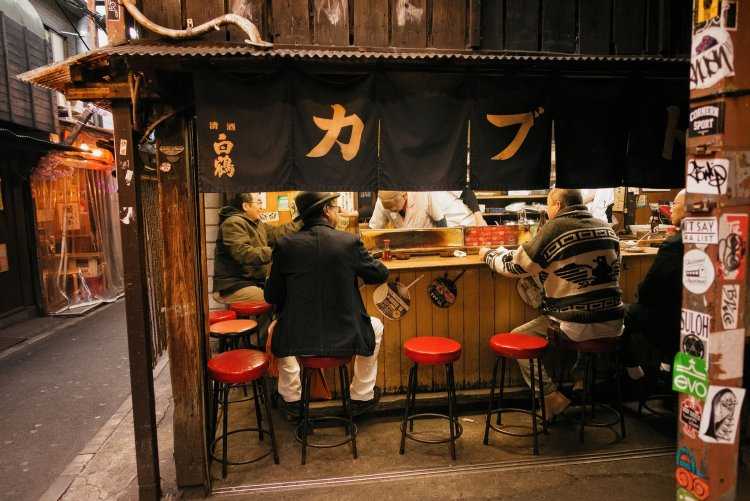 Уличные бары Токио
