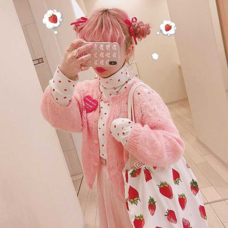 Розовая одежда Эстетика