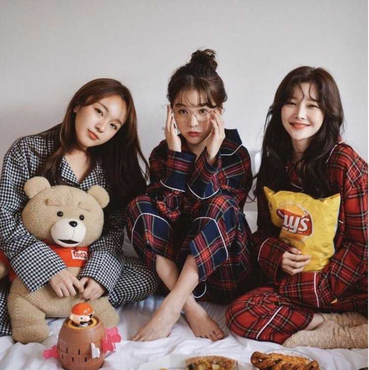 Подруги Корея