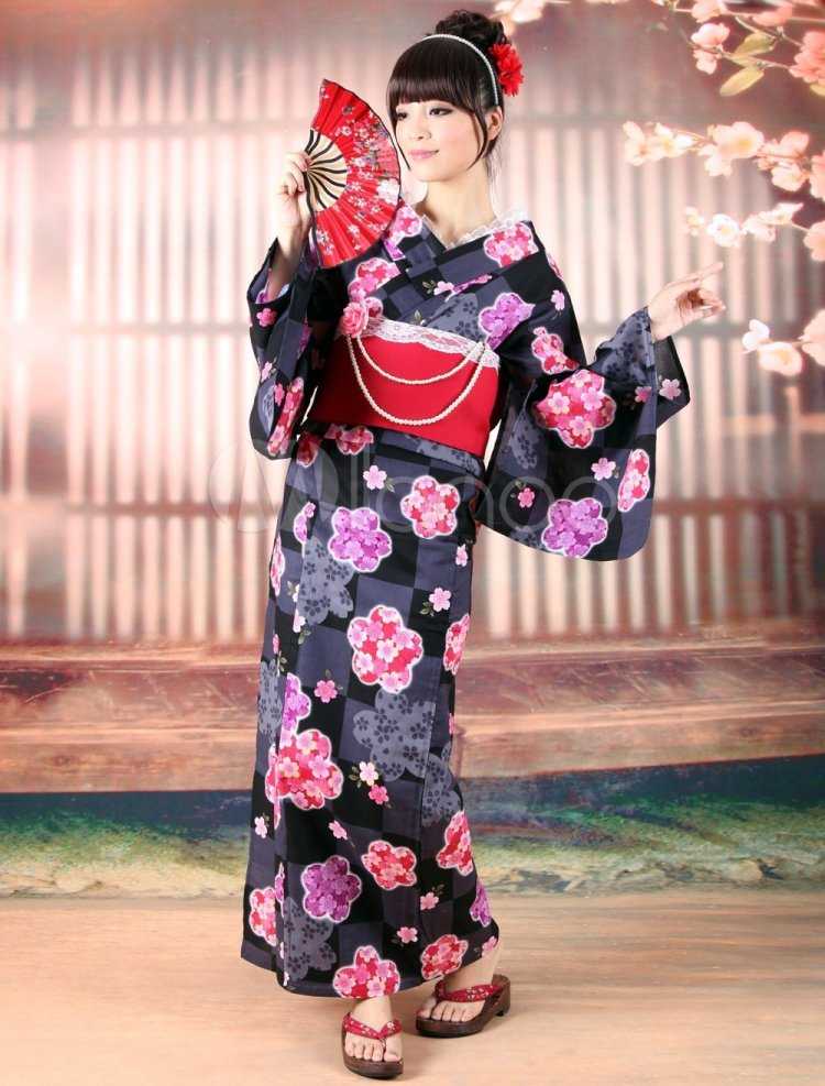 Кимоно японское фурисодэ