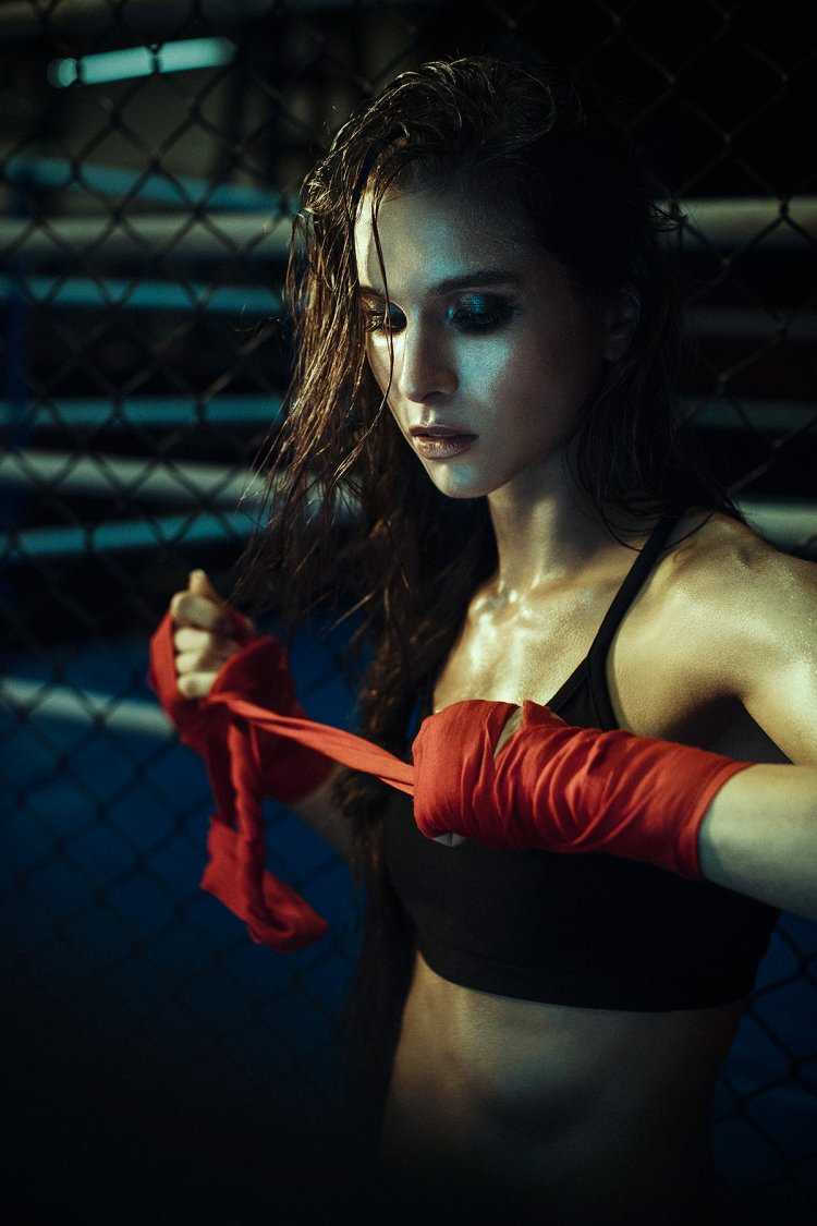 Красивые девушки в боксе