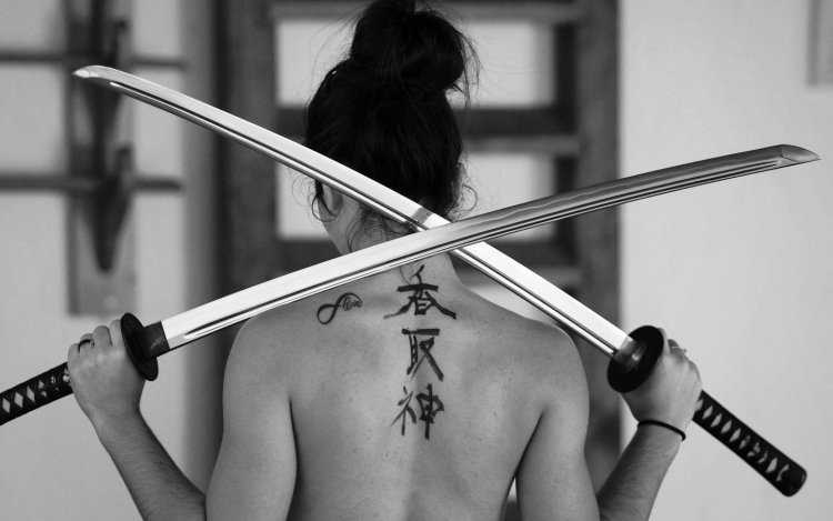 Женщины Самураи сеппуку