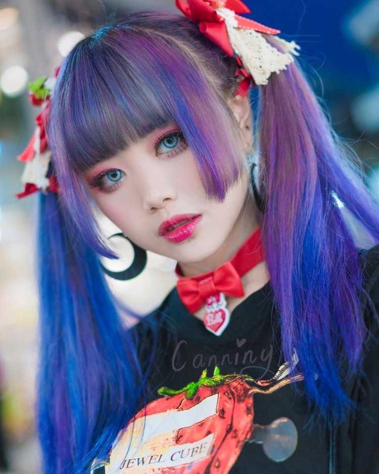 Кореянки с разноцветными волосами