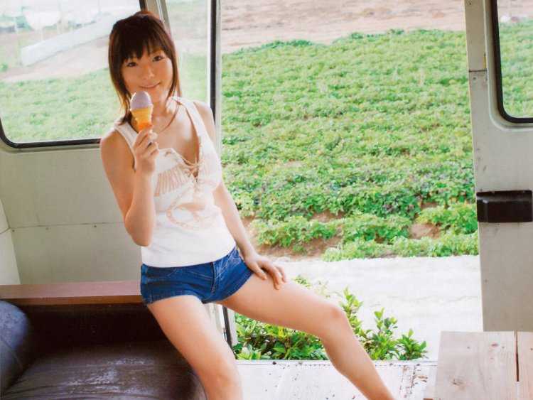 Красивые японки в автобусе