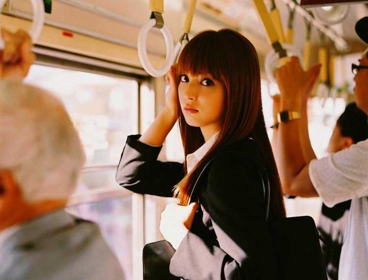 Японки в общественном транспорте