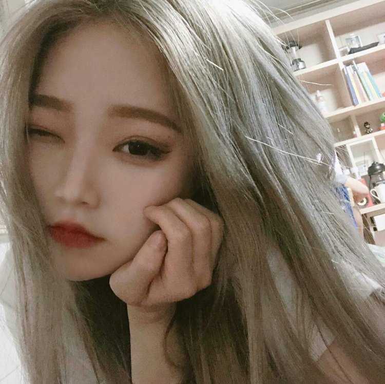 Модель из Кореи Ольджан