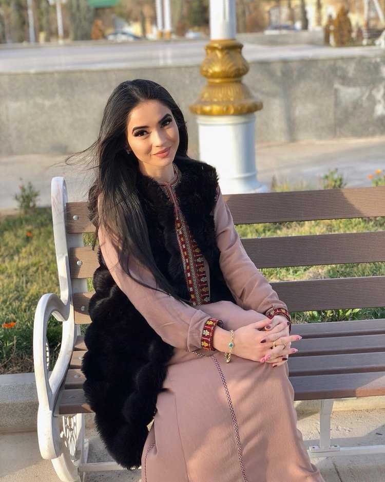 Сахра Сахин