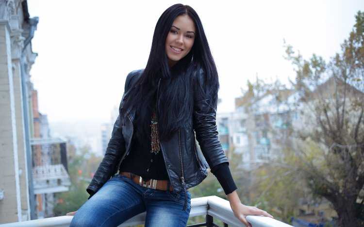 Казахские девушки в джинсах17