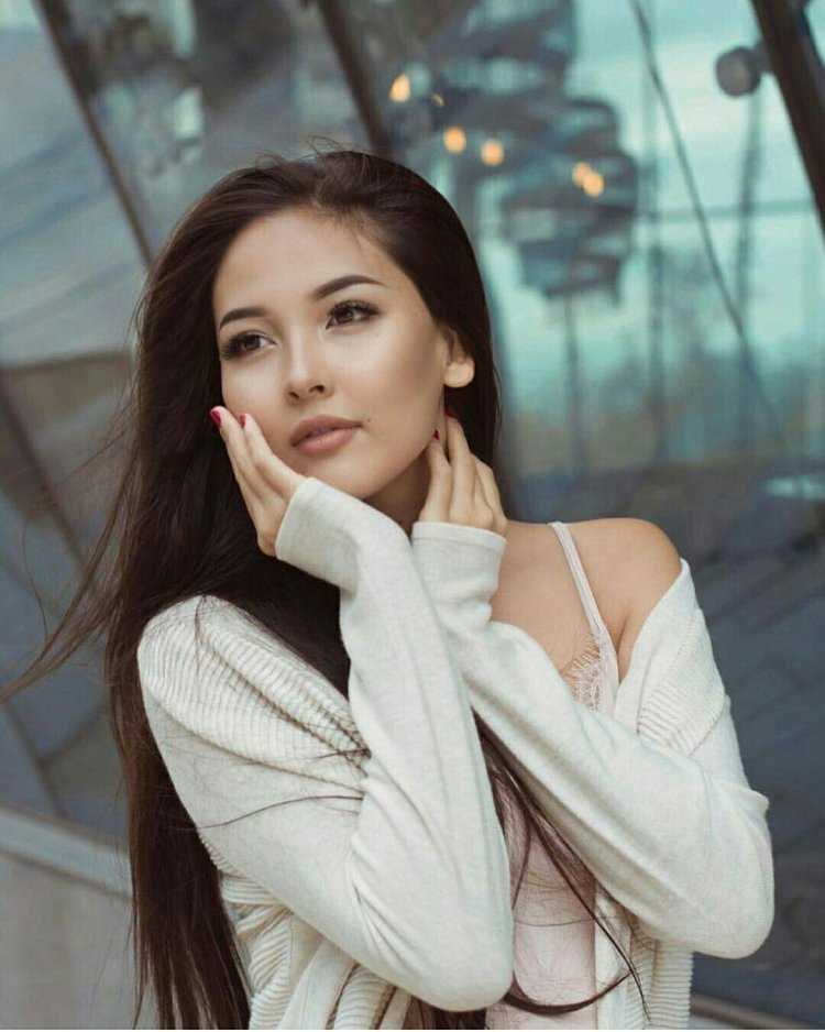 Айдана Меденова