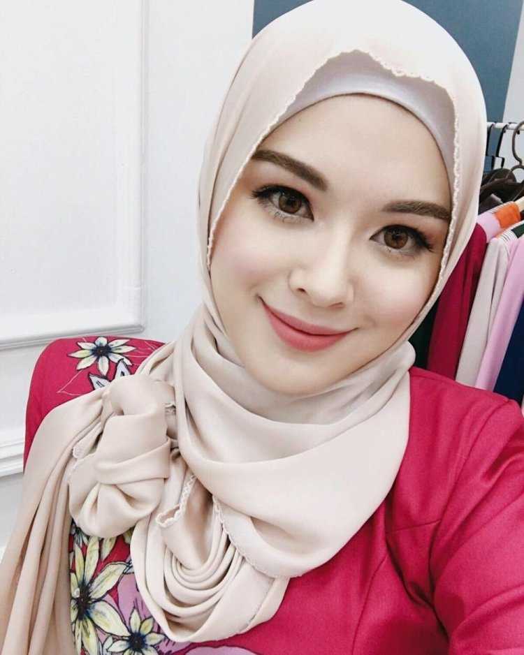 Чеченки Hadid hidjab