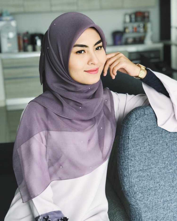 Джулла Абдулла малайзийка