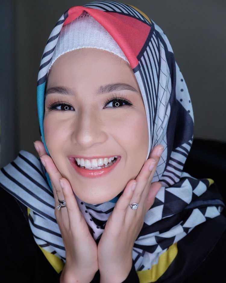 Казахские женщины хиджаб