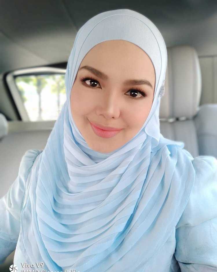 Чеченки Hadid hidjab