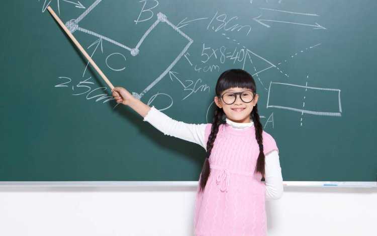 Ребенок у доски