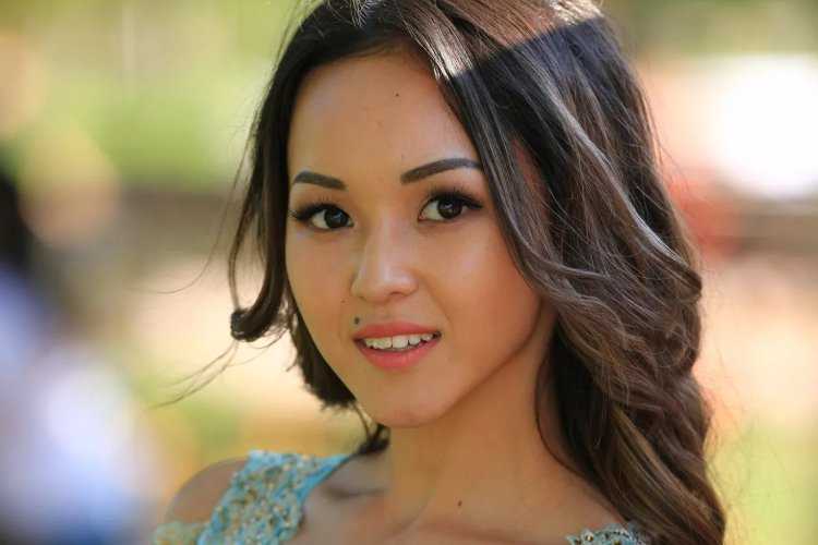 Даниела Кудырбаева казашка