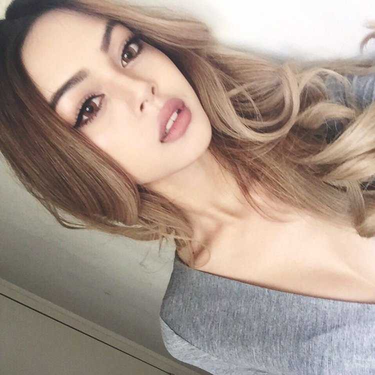 Лили Маймак с короткими волосами