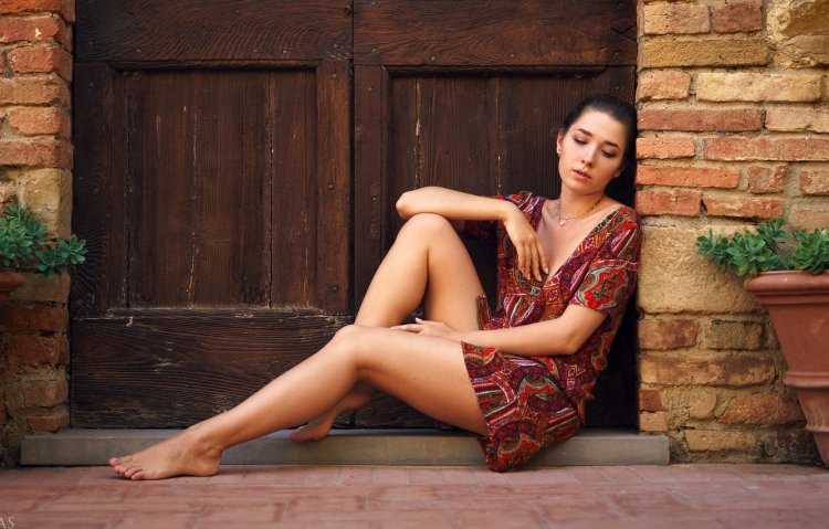 Босоногие девушки