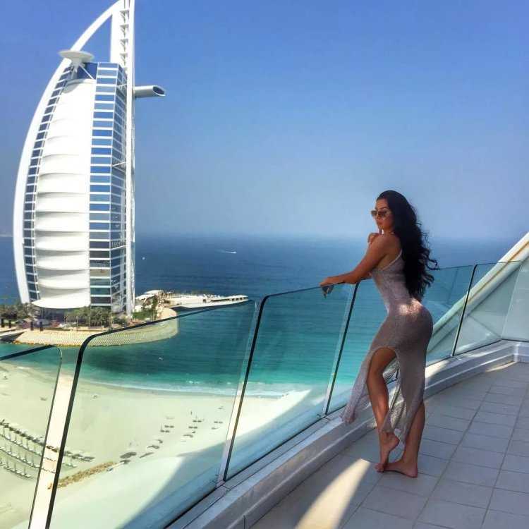 Девушки в Дубае