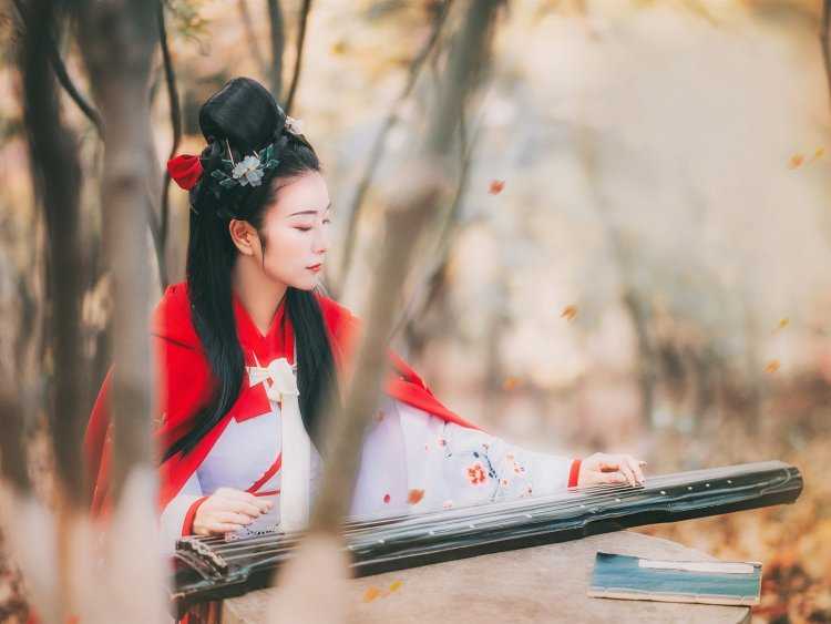 Осень красивая китаянка