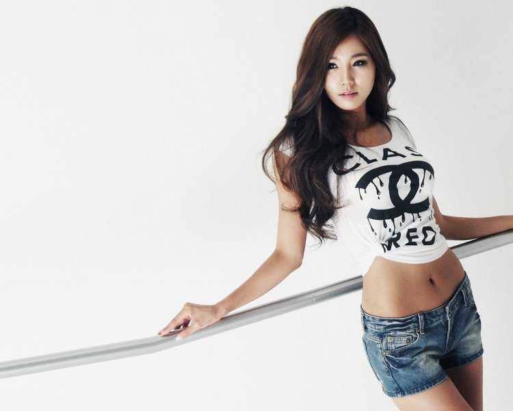 Lee Ji Eun шорты