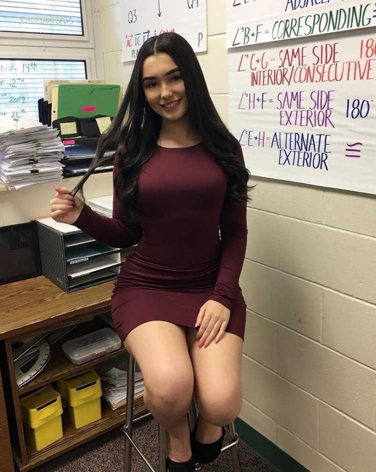 Paloma Silva учительница