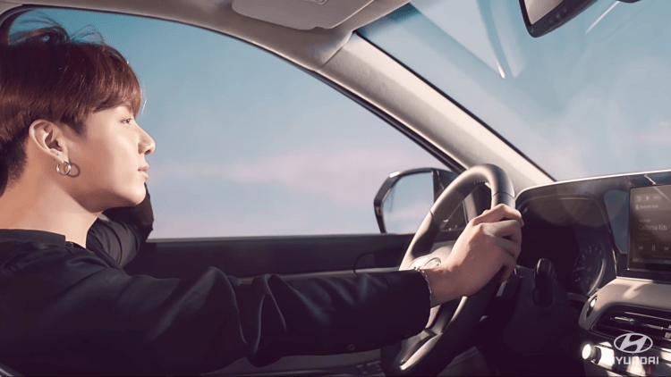 БТС за рулем Чонгук