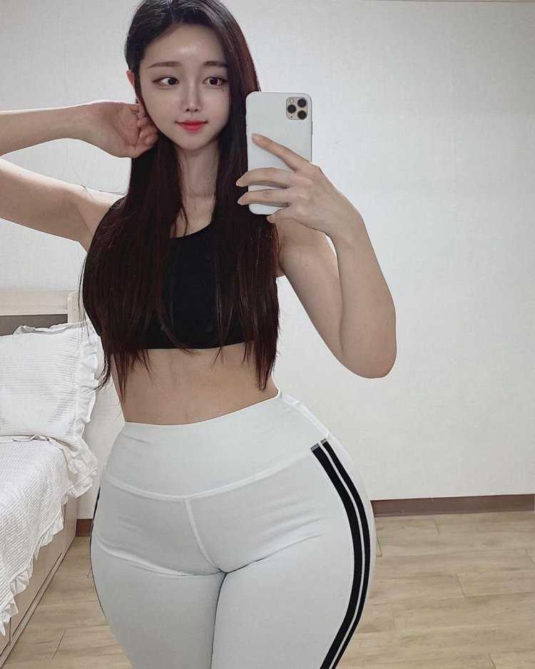 Kawasaki Aya 競泳水着