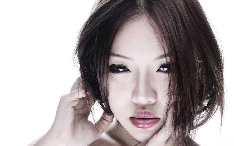 Лицо азиатской девушки