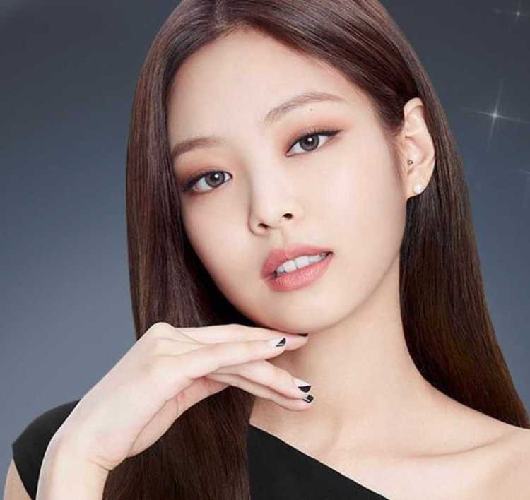 Дженни из блэкпинк