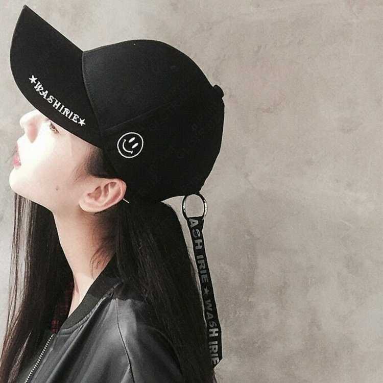 Кореянка в кепке