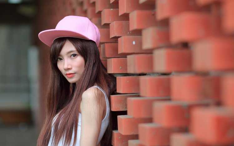 Кореянки в бейсболках