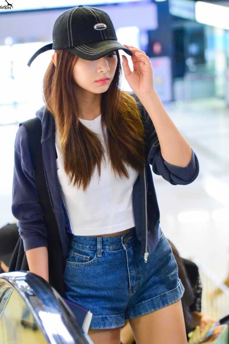 Tzuyu Airport Fashion