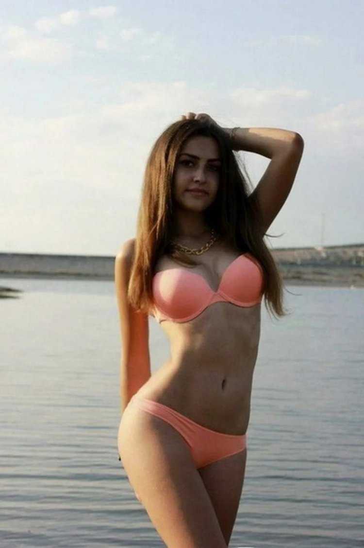 Красивые армянки в купальниках