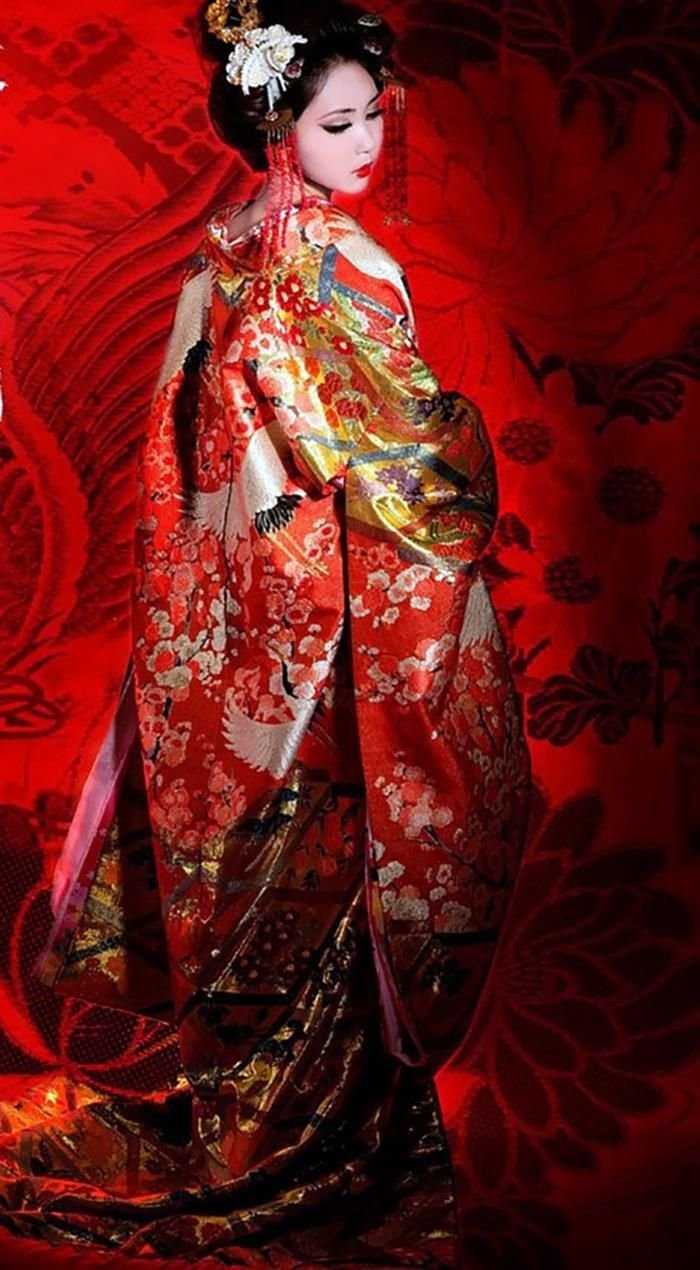 Японское кимоно гейши