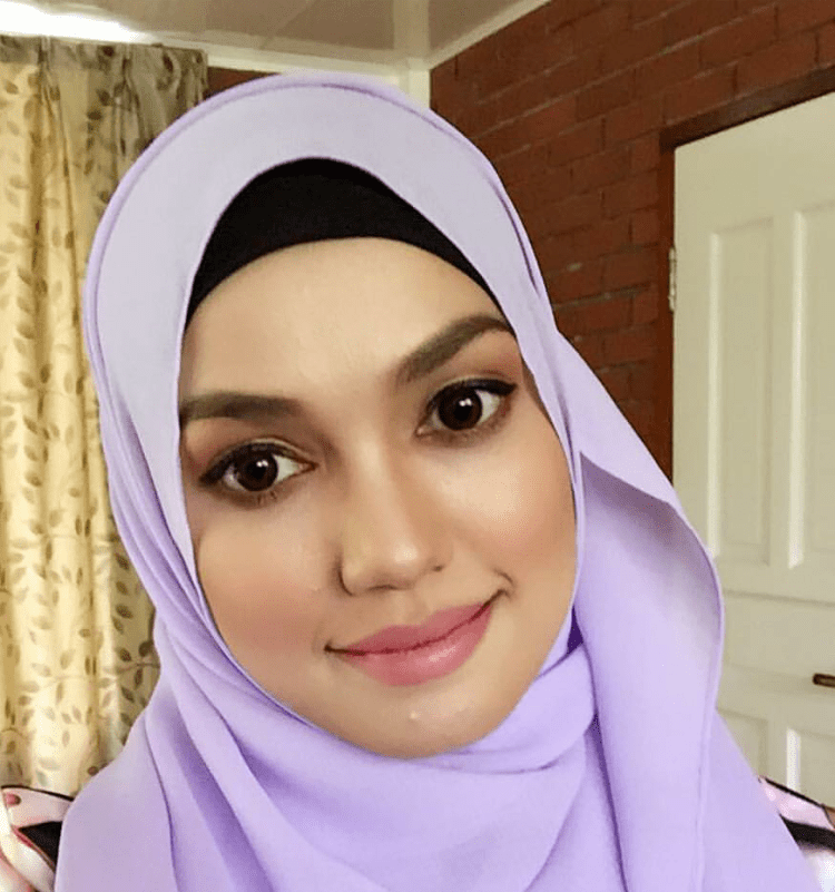 Амина Оздамирова