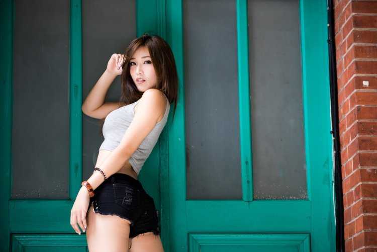 Азиатские девушки