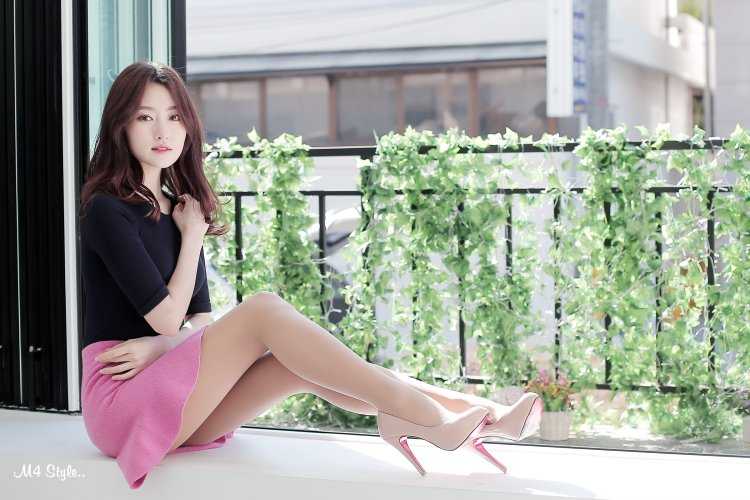 Китаянки в мини платьях