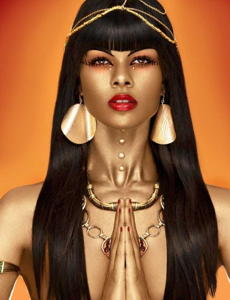 Образ Нефертити Клеопатры