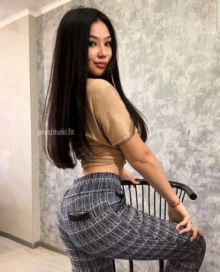 Модель - mari Bambei .