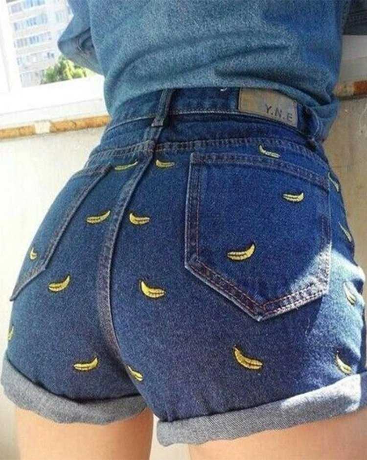 Галина Дубененко в коротких шортах