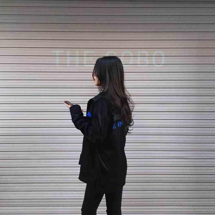 Девушка кореянка без лица