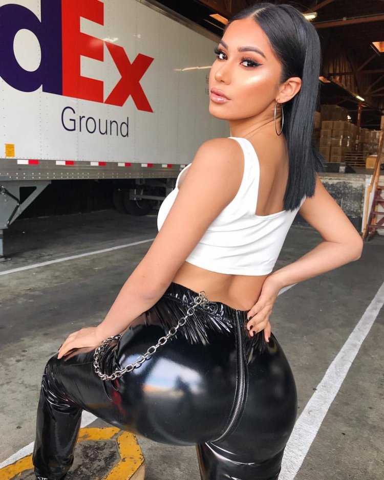 Николь Энистон leggins