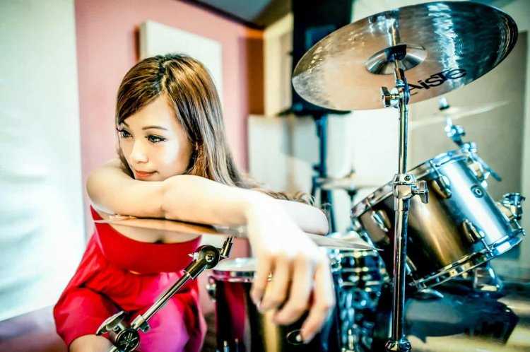 Анастасия Середа барабанщица