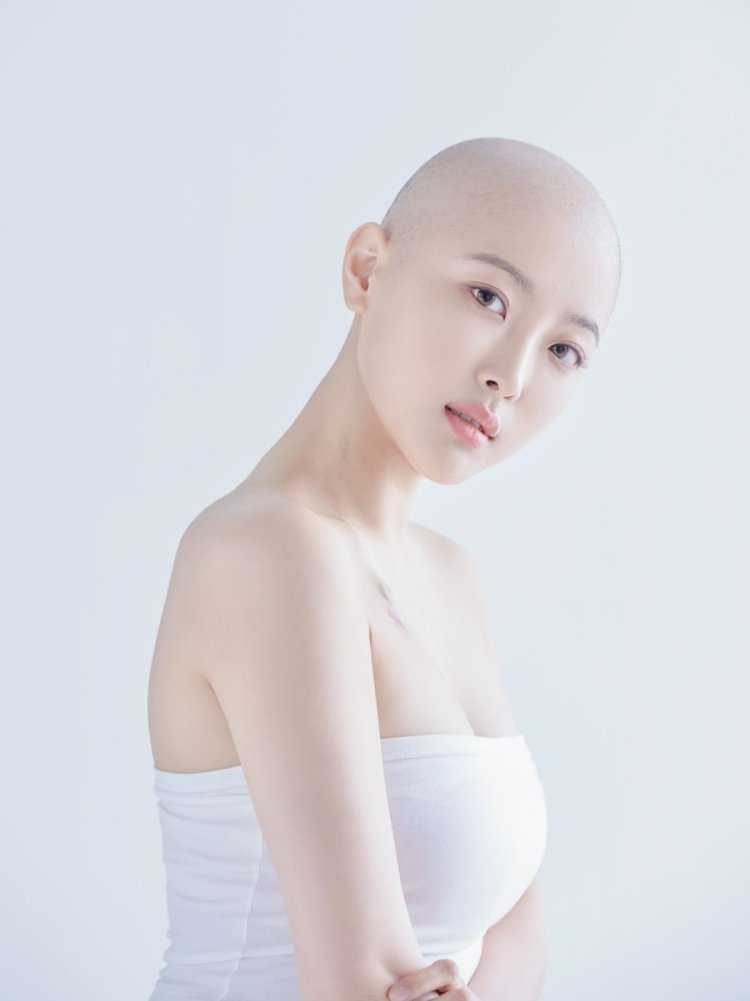 Лысые девушки в Японии