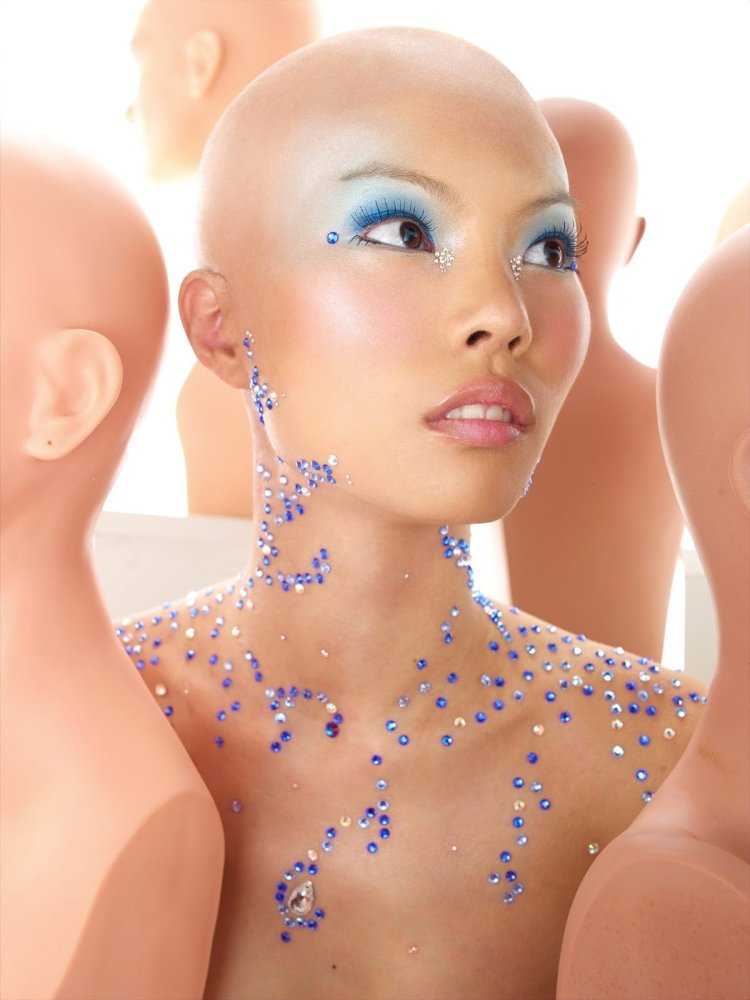 Макияж для лысых девушек