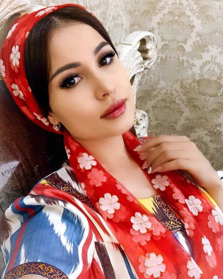 Узбекистан актриса Лейла