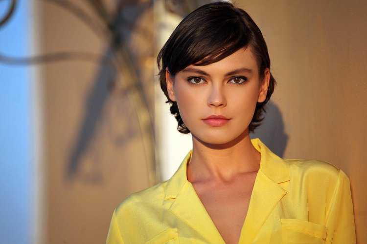 Молдаванка Сильвия Бусуйок