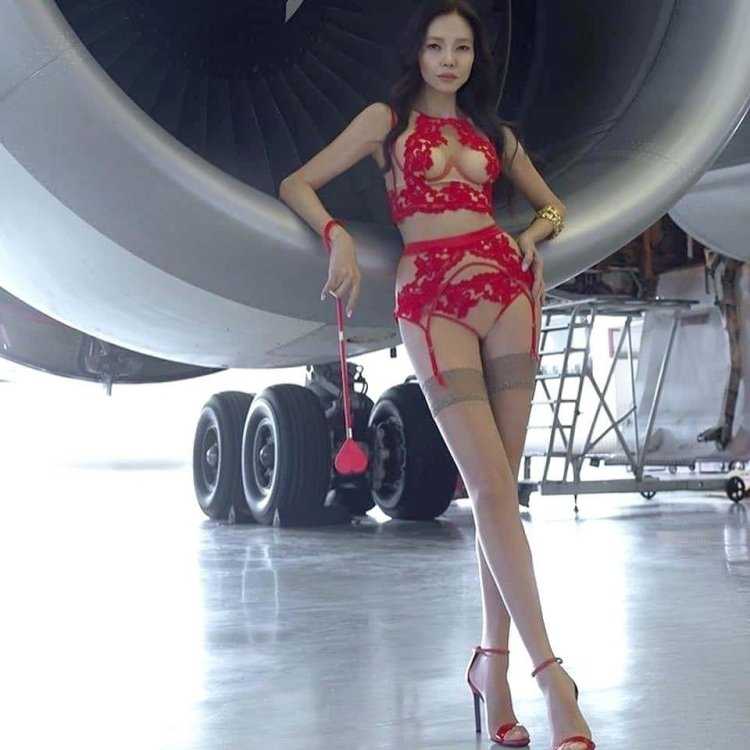 Jailyne Ojeda лосина