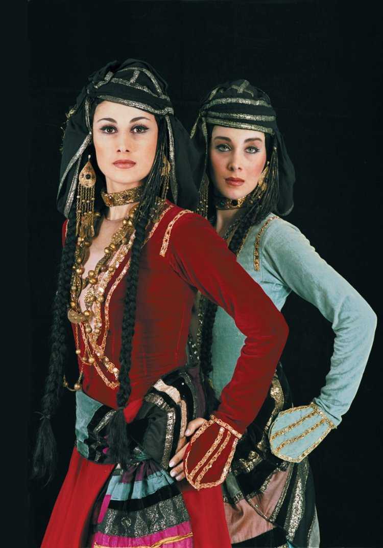 Чоха Грузинская Национальная одежда женская